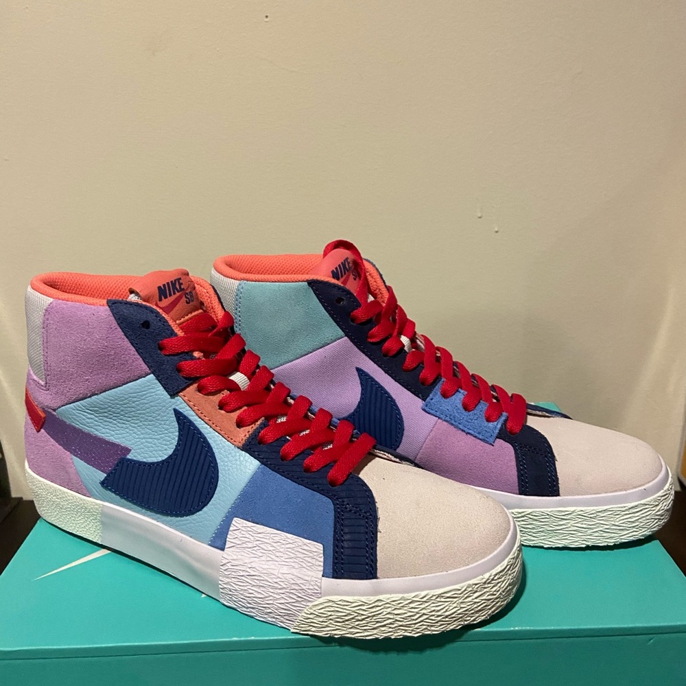 Shoes - Picture 3 of 5